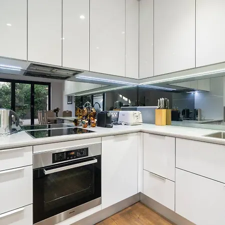 Sophisticated Art Deco In The Heart Of Toorak Villa Melbourne Exterior photo