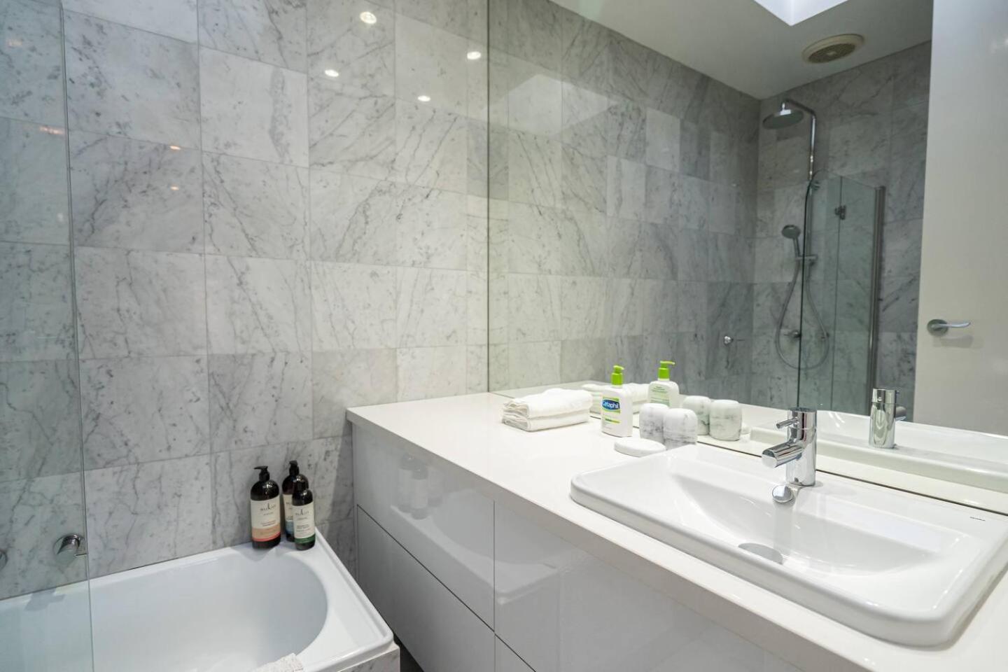 Sophisticated Art Deco In The Heart Of Toorak * Melbourne